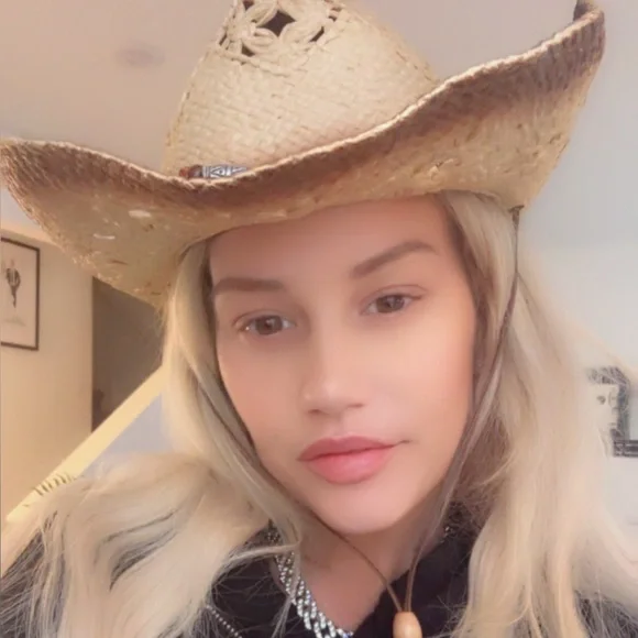 Brown Woven Straw Hat with Beaded Band❤️ - Picture 7 of 17